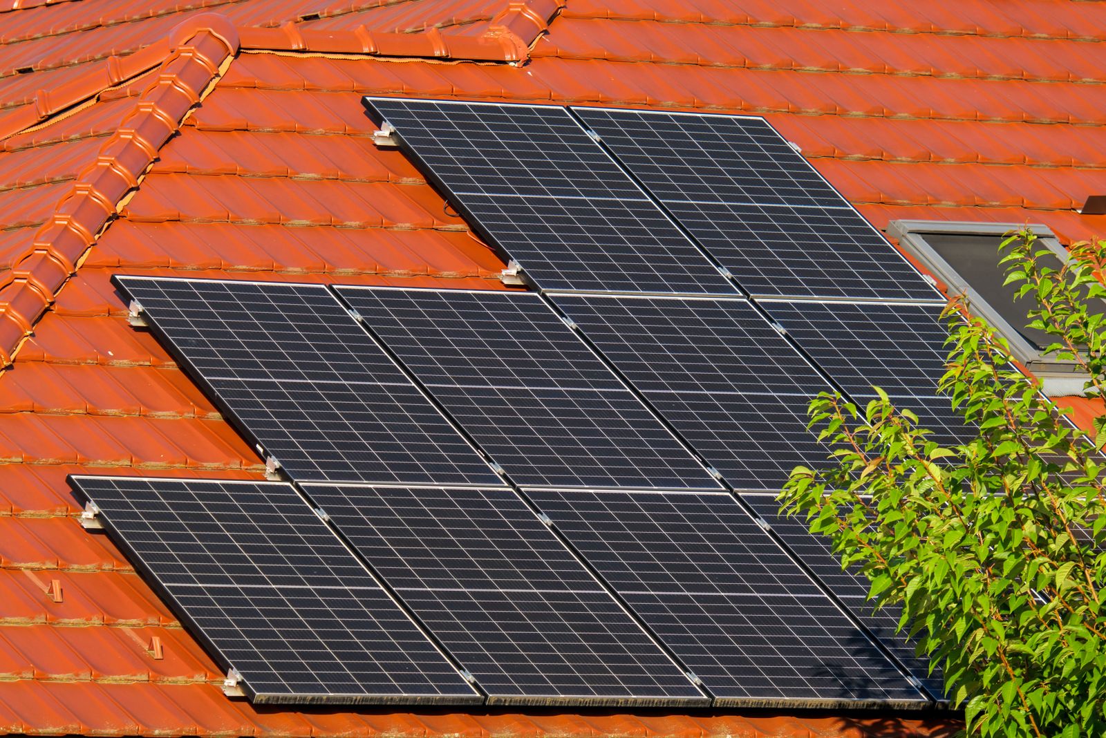 Clean rooftop solar supported by government subsidy